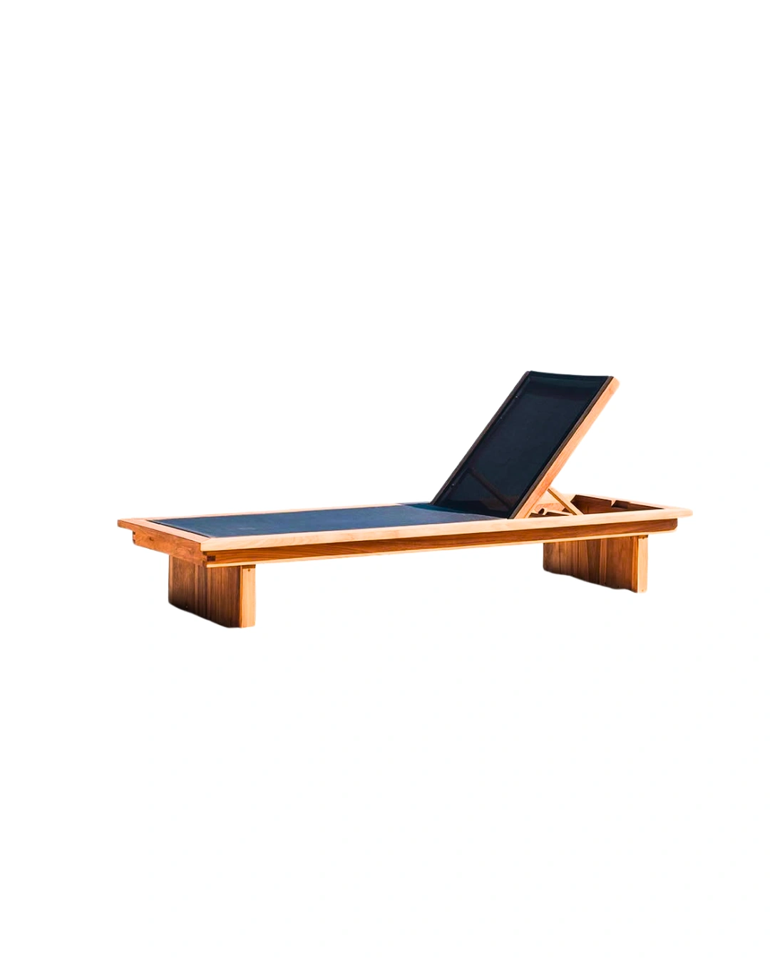 Bira lounger - solid teak outdoor lounger, factory-direct from Apta Living, Jepara Indonesia
