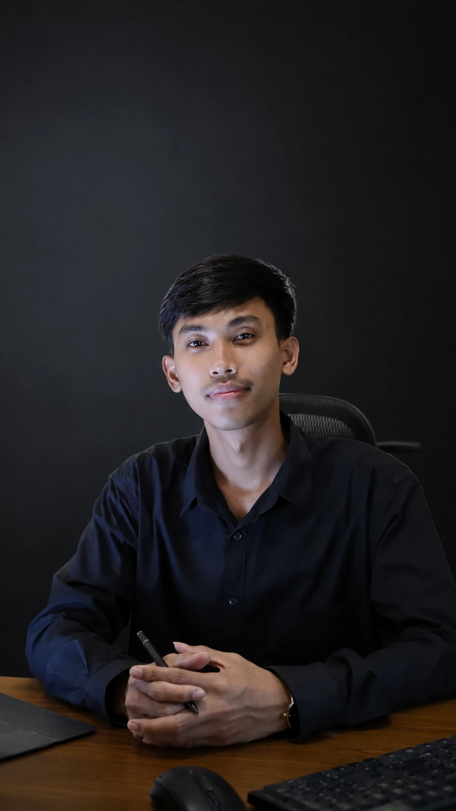 Apta Living export team member, Jepara Indonesia